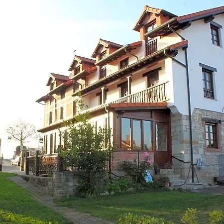 Guest house La De Salmon 3*