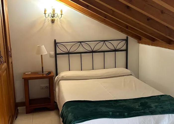 La De Salmon 3* サンティリャーナ・デル・マル