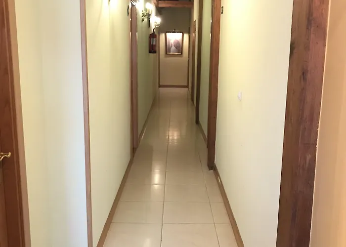 ゲストハウス La De Salmon サンティリャーナ・デル・マル