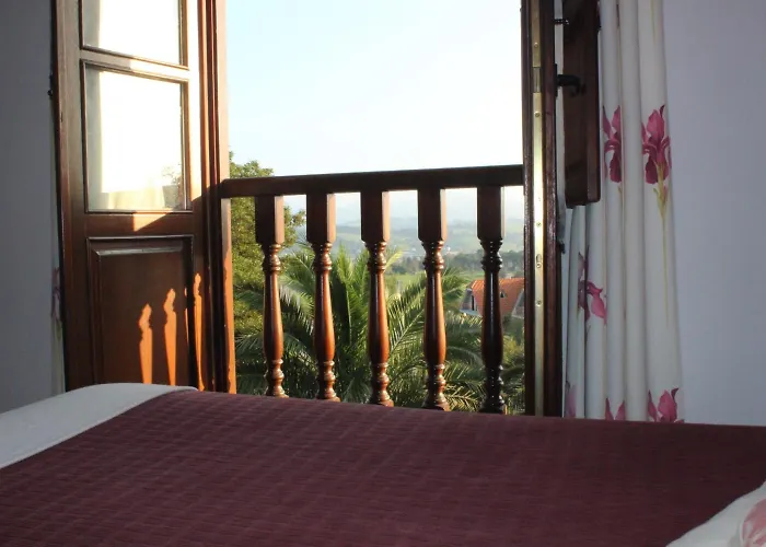 La De Salmon 3* サンティリャーナ・デル・マル