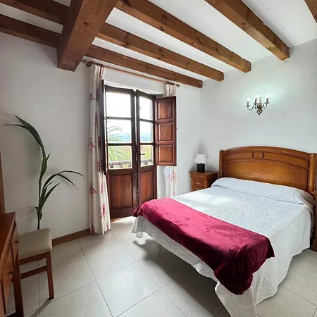 La De Salmon Santillana del Mar