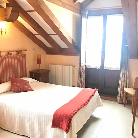 La De Salmon 3* Santillana del Mar