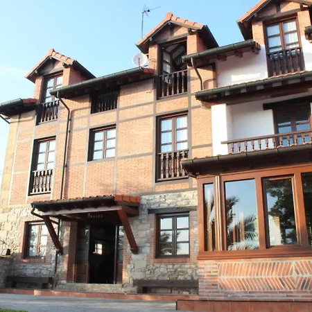 Pensjonat La De Salmon Santillana del Mar