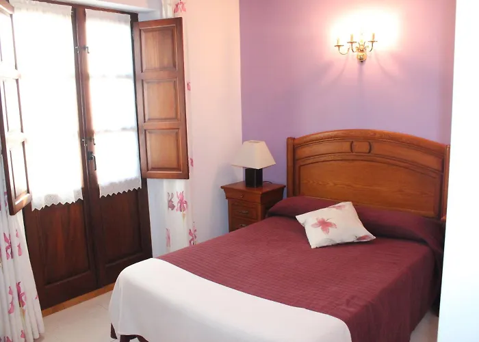 Guest house La De Salmon Santillana del Mar